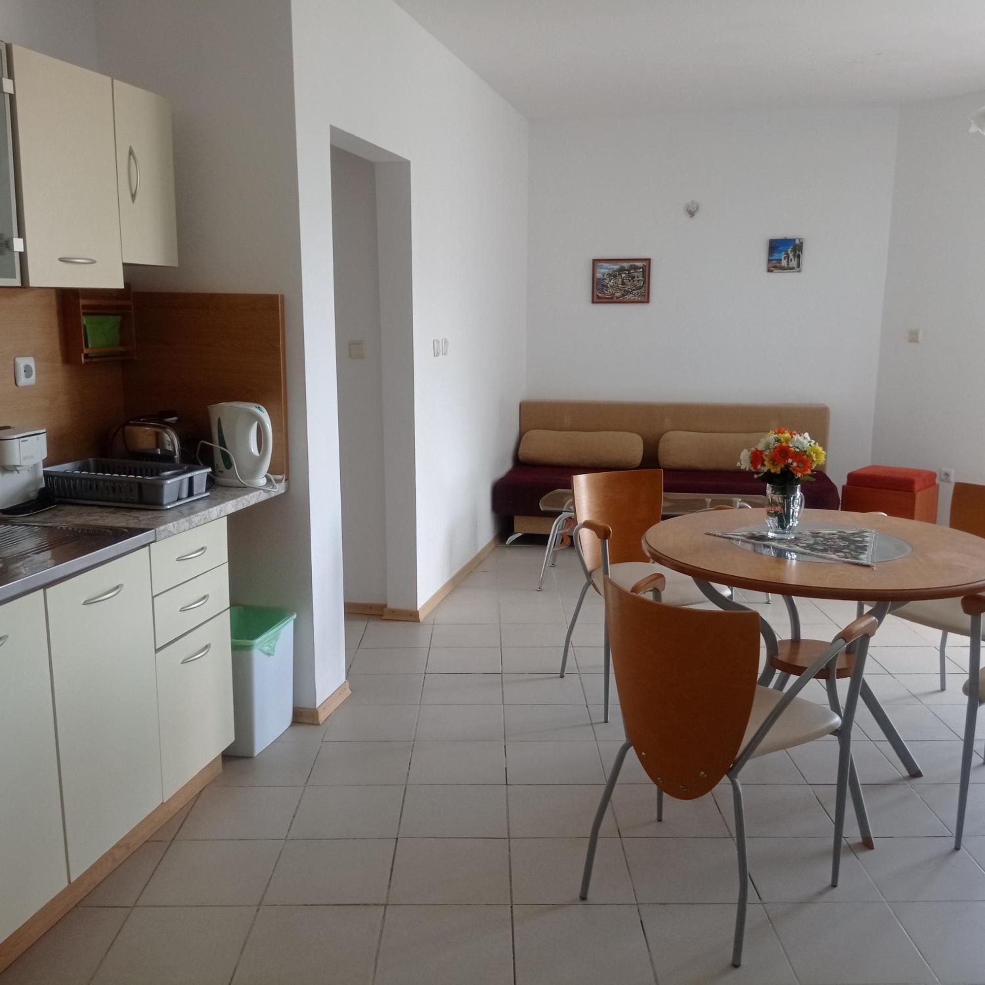 Modern 2 Bedroom Apartment In Top Location In Sunny Beach Just 150 Meters From Casino Platinum Bagian luar foto